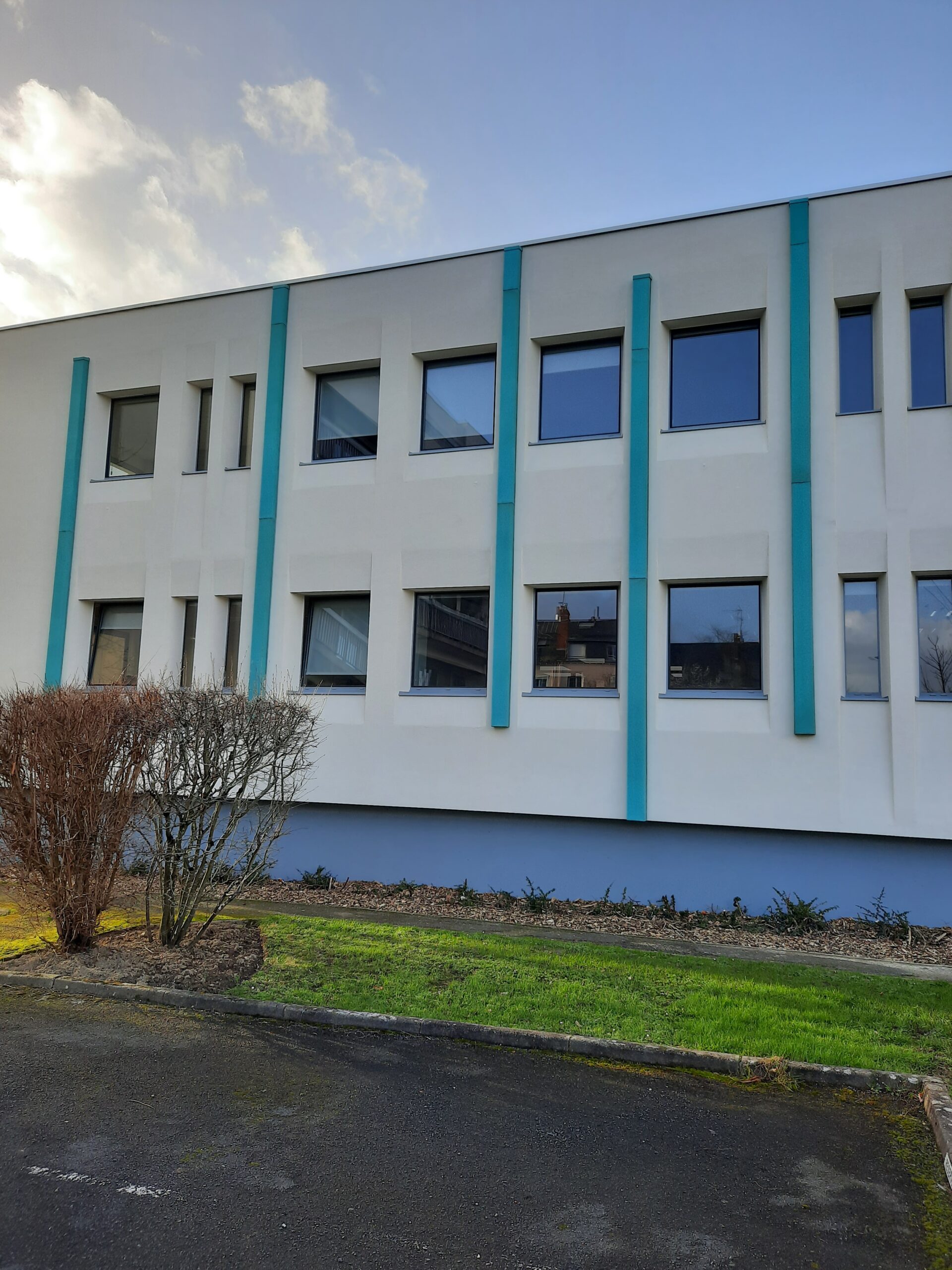 A I C P Desnoes Sarl COUVREUR ST JEAN DE LINIERE Bardage 5